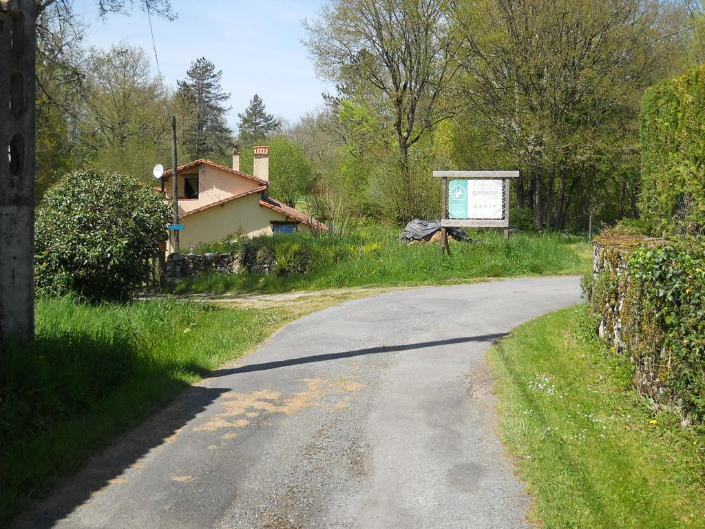 Villa Le Domaine De La Genette Paussac-et-Saint-Vivien Esterno foto
